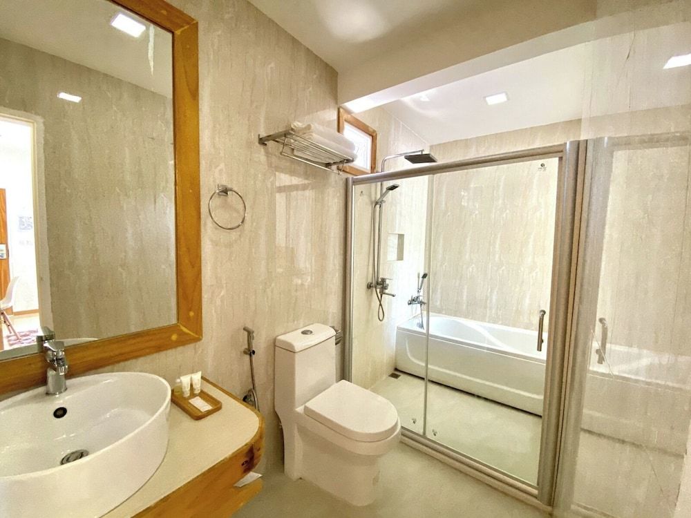 Alaika Maafushi Luxury Double Room, 1 King Bed 3