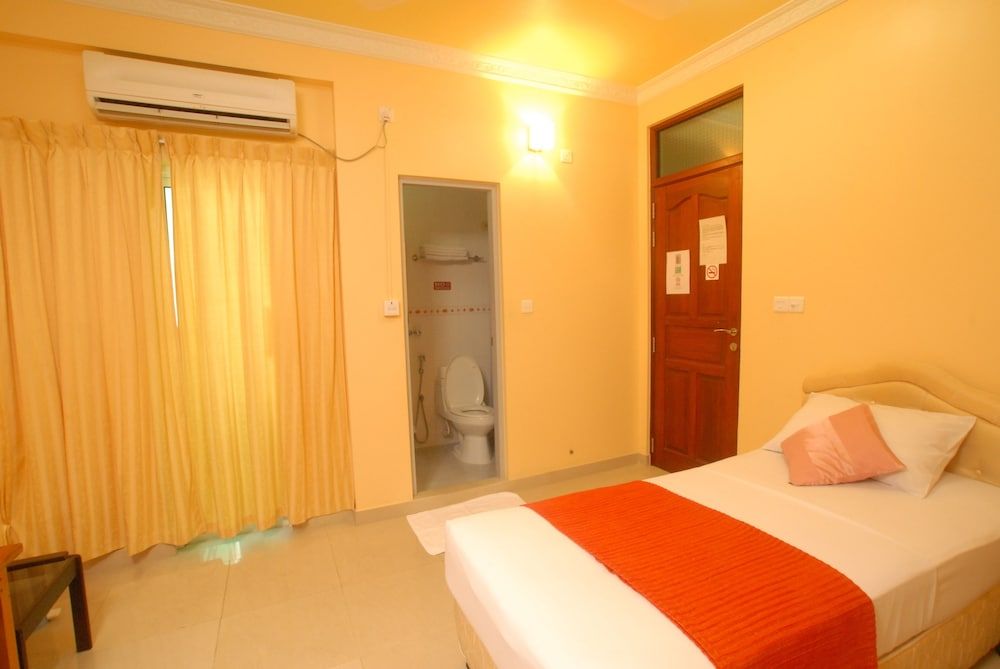 undefined House Clover 9