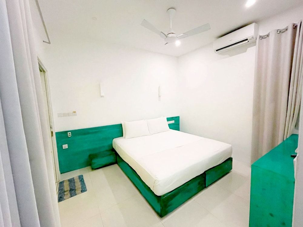 Planktons Beach Ocean View Terrace Room 4