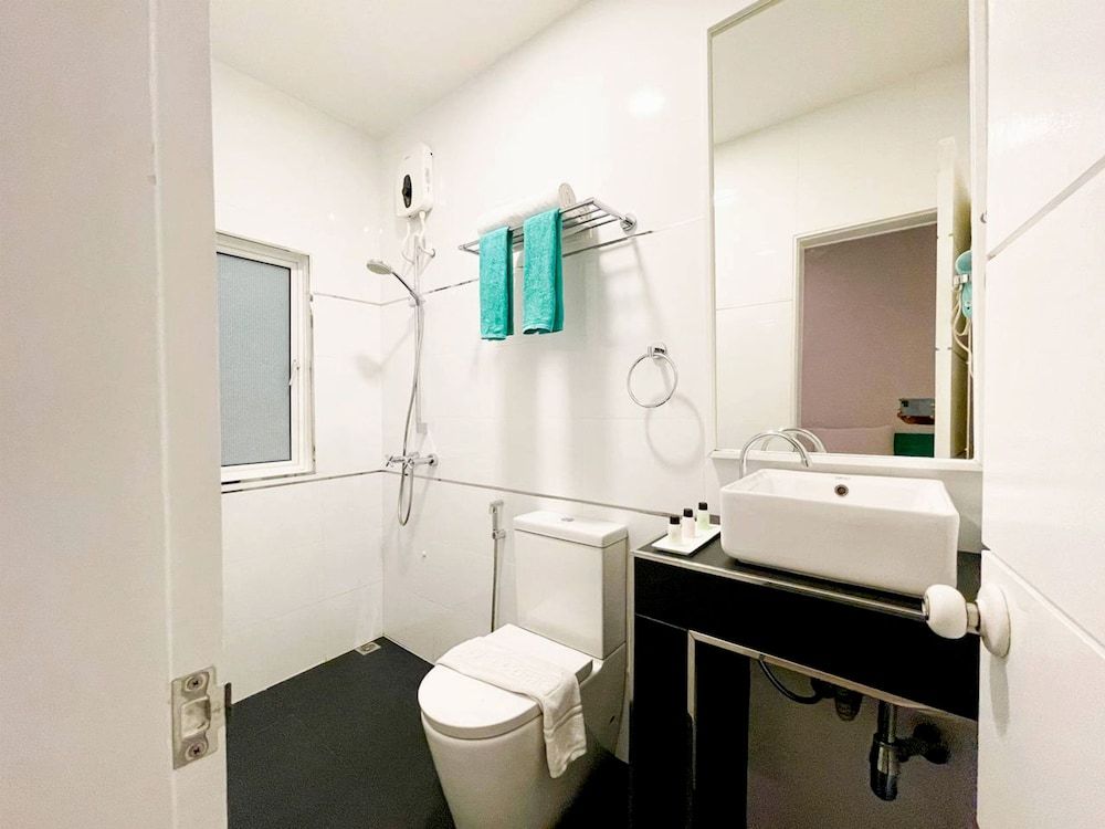 Planktons Beach Ocean View Terrace Room 6