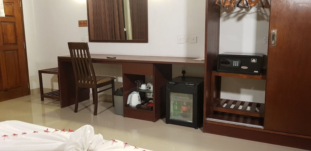 Lagoon View Maldives Family Triple Room, Sea View 10