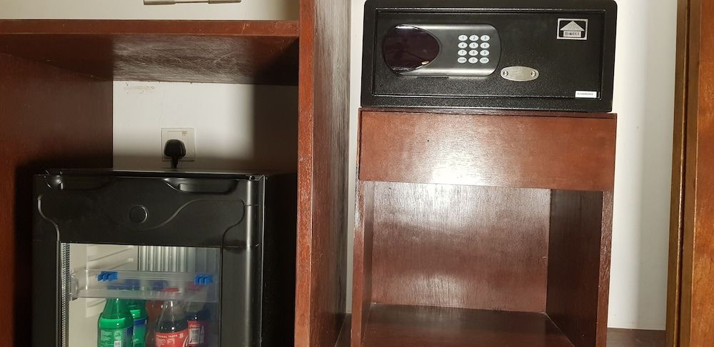 Lagoon View Maldives Family Triple Room, Sea View 11