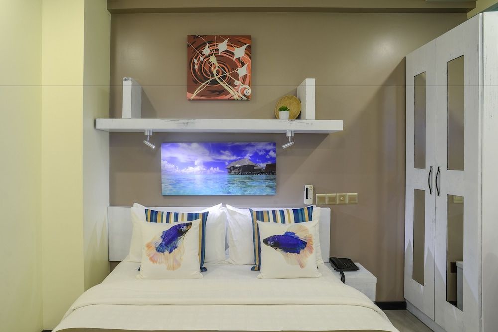 undefined Somerset Inn 6