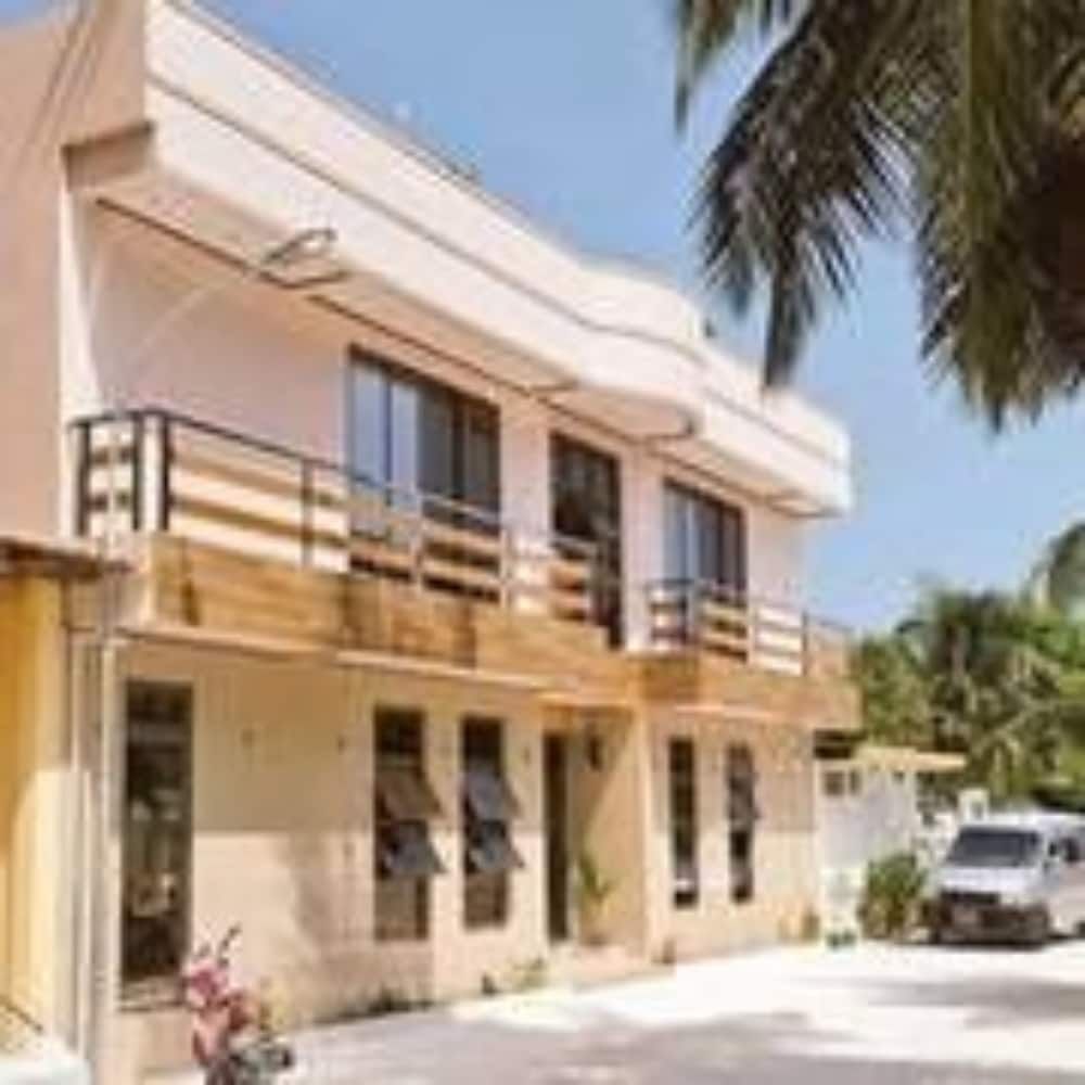 undefined White Sand Lodge