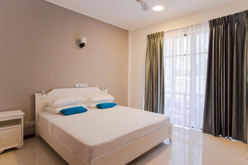 Deluxe Double Room, 1 King Bed, Sea View