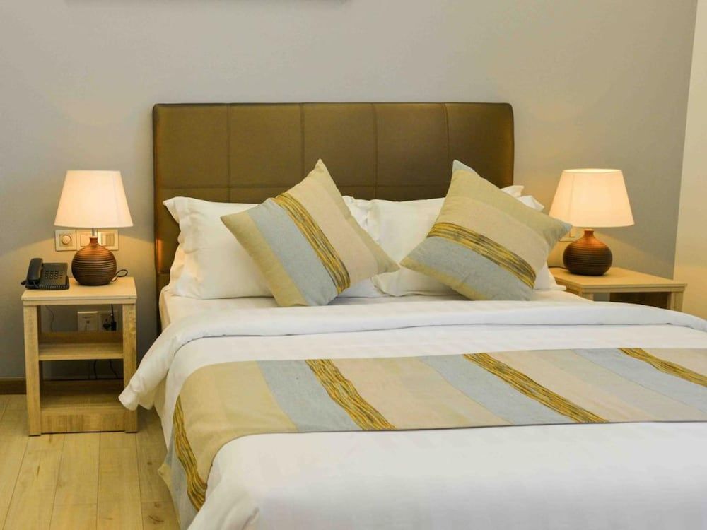 Coconut Tree Hulhuvilla Beach Family Room 3