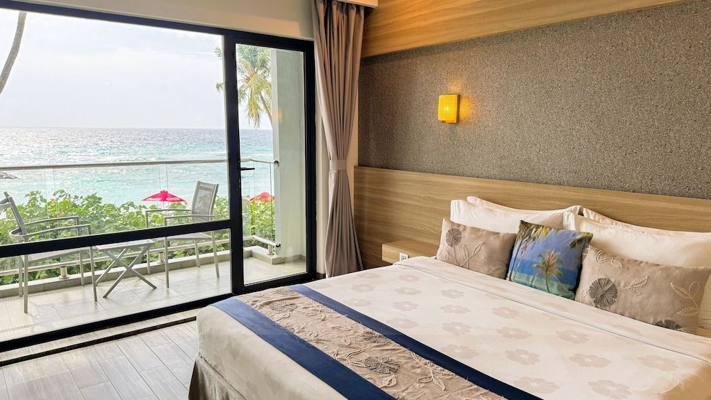 Kaani Grand Seaview Standard Double Room Sea View with Private Balcony 3