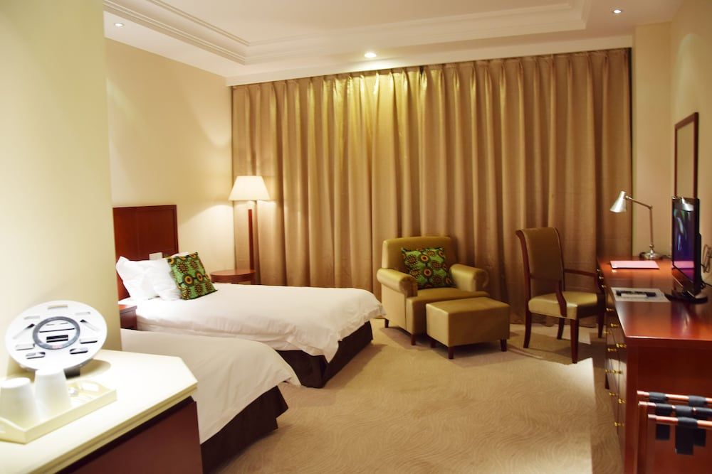 President Hotel Classic Twin Room 3