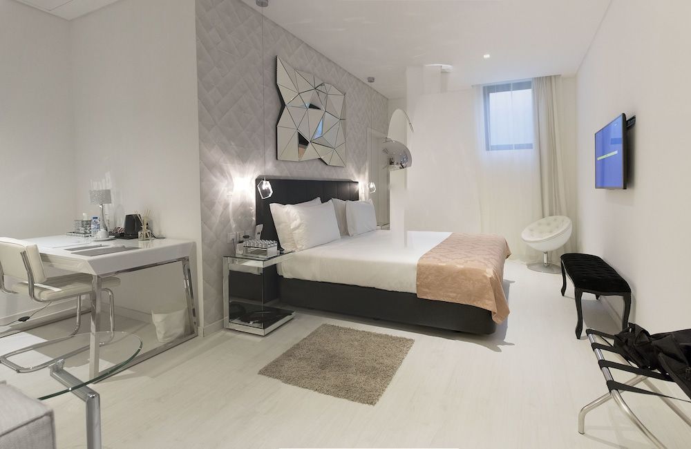 Suite (Prime)