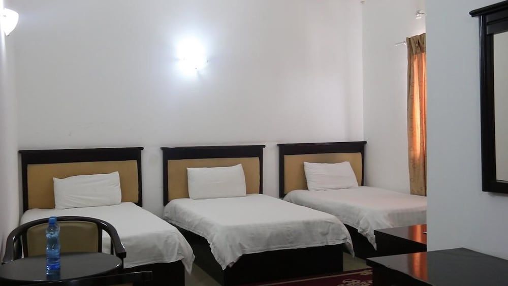 Economy Triple Room