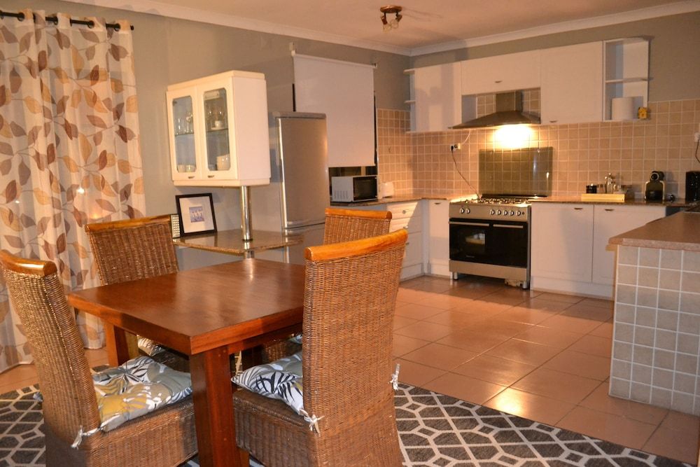 Sundown Guest House Maputo Comfort Apartment 11