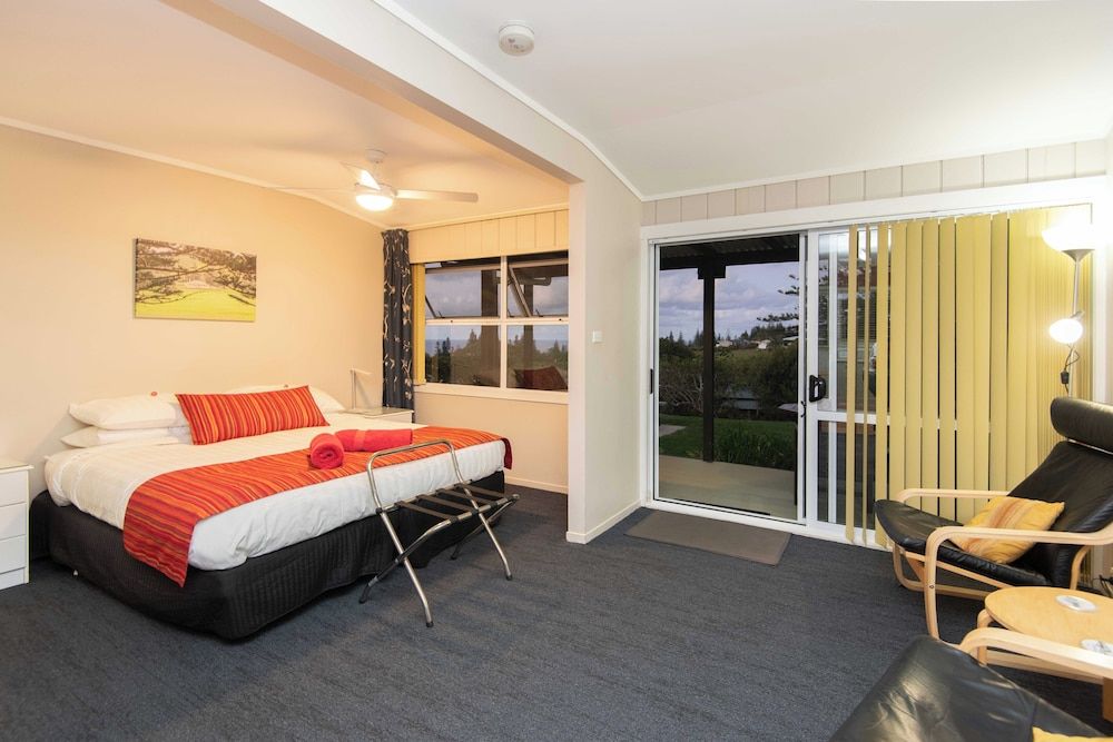 Standard Studio  (car hire - 3 night min stay)