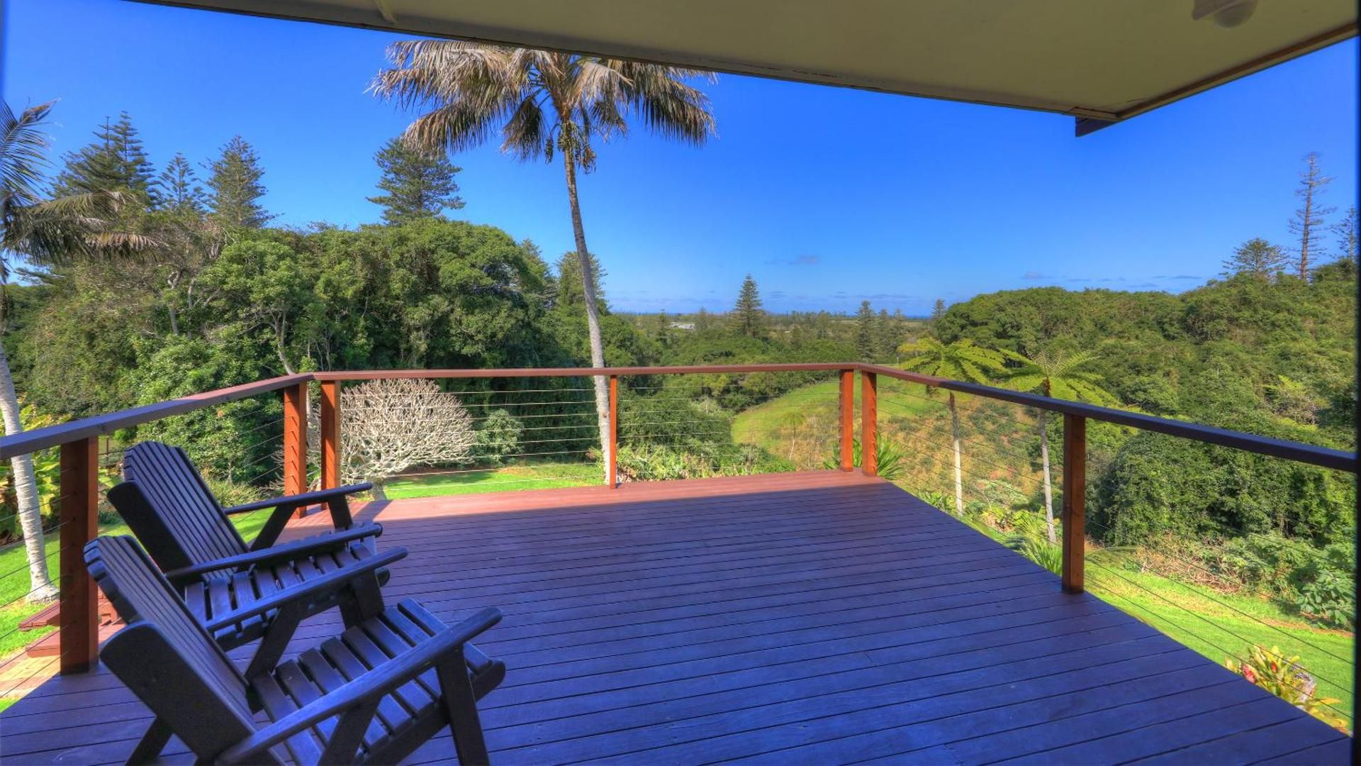 Hideaway Retreat One-Bedroom Apartment