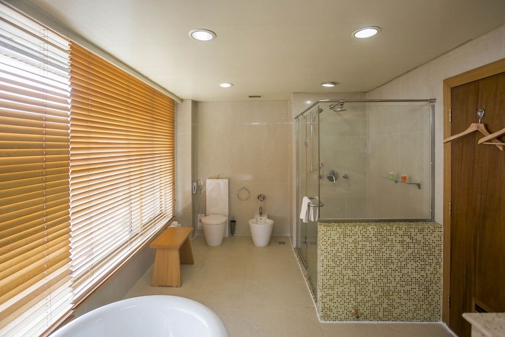 Lagos Oriental Hotel Junior Suite, Lagoon View 11