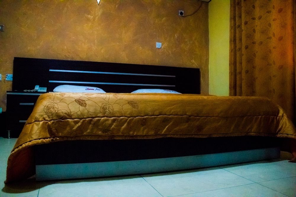 Lamia Inn Classic Room 3