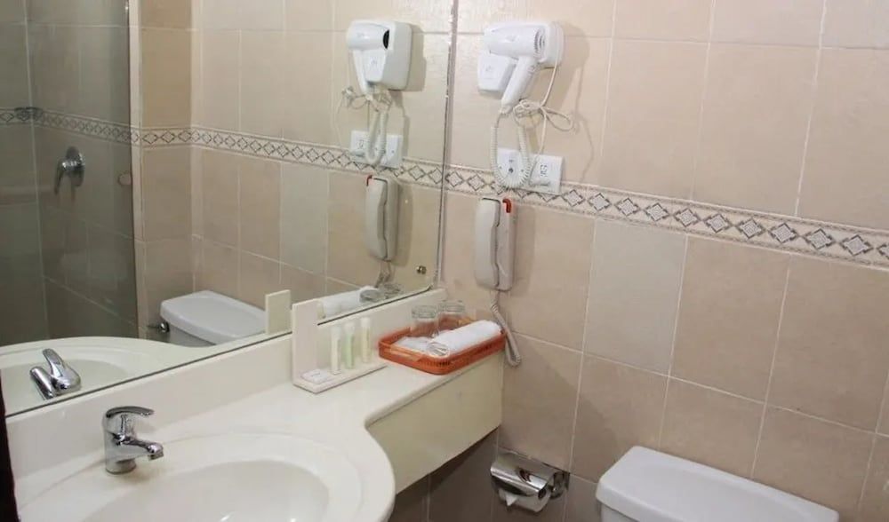 Owu Crown Hotel Superior Room 3