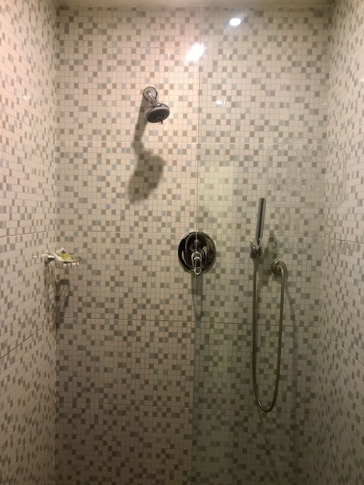 Warri Wetland Hotel Deluxe Room 14