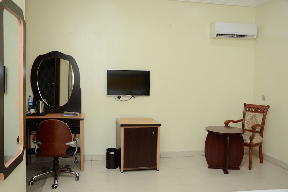 Warri Wetland Hotel Executive Room 4