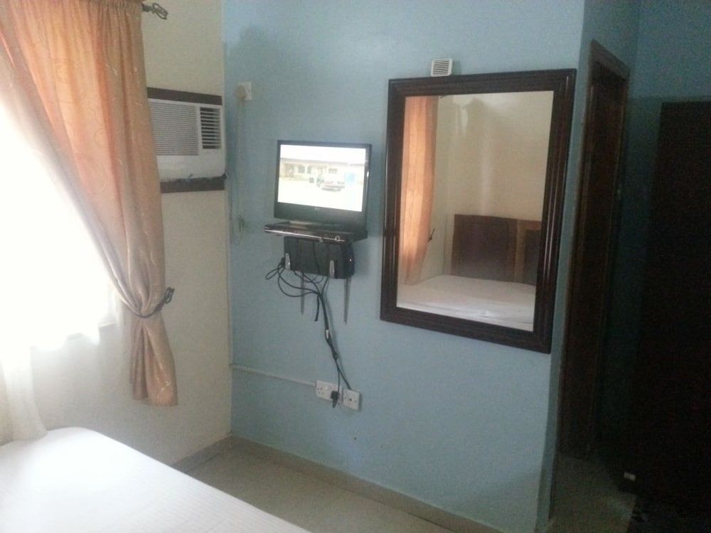 Definite Destiny Asaba Standard Single Room, 1 Bedroom, City View 3