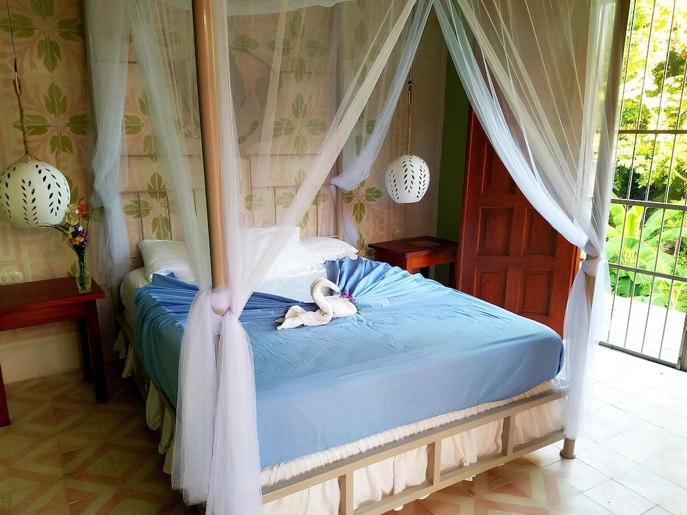Romantic Cottage, 2 Bedrooms, Private Pool