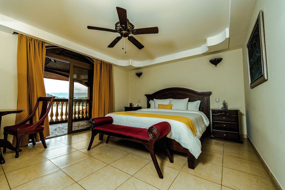 Standard Single Room, 1 King Bed, Balcony, Lake View