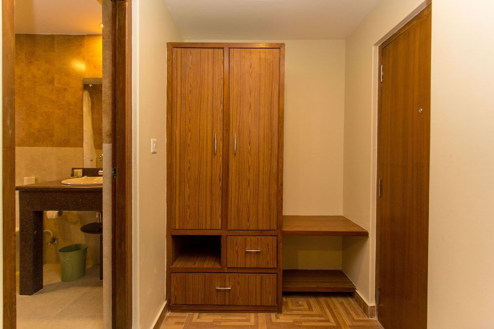 Hotel White Pearl Deluxe Room 13