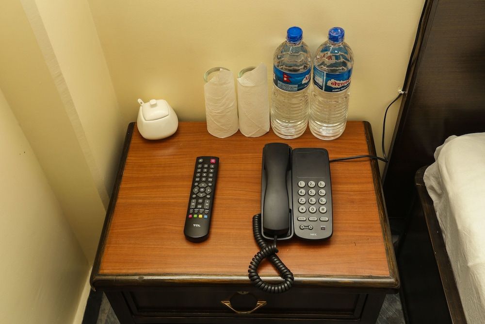 Hotel Pancharatna Deluxe Room, Lake View 14