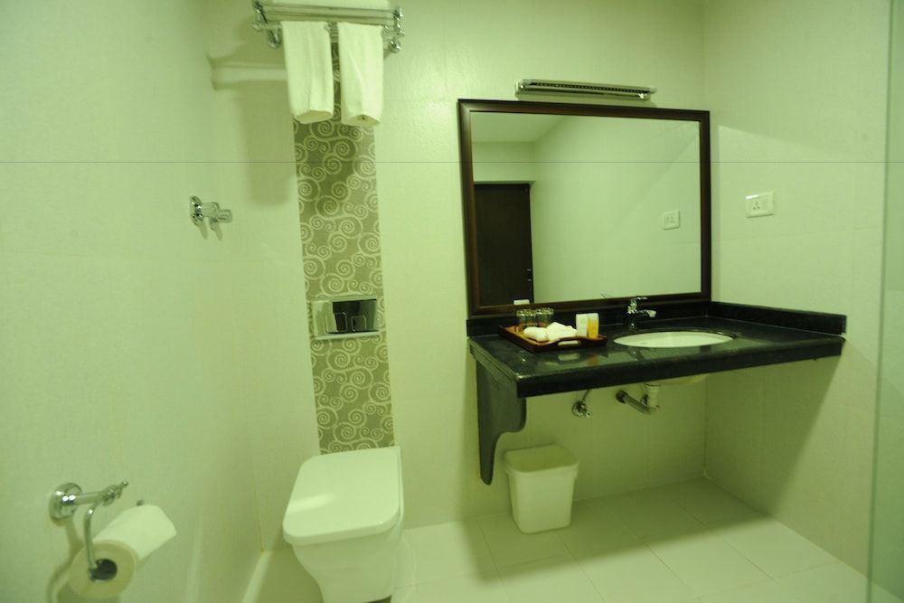 Vannasut Hotel and Spa Heritage Room 18