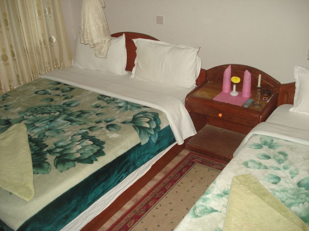 undefined River Bank Inn