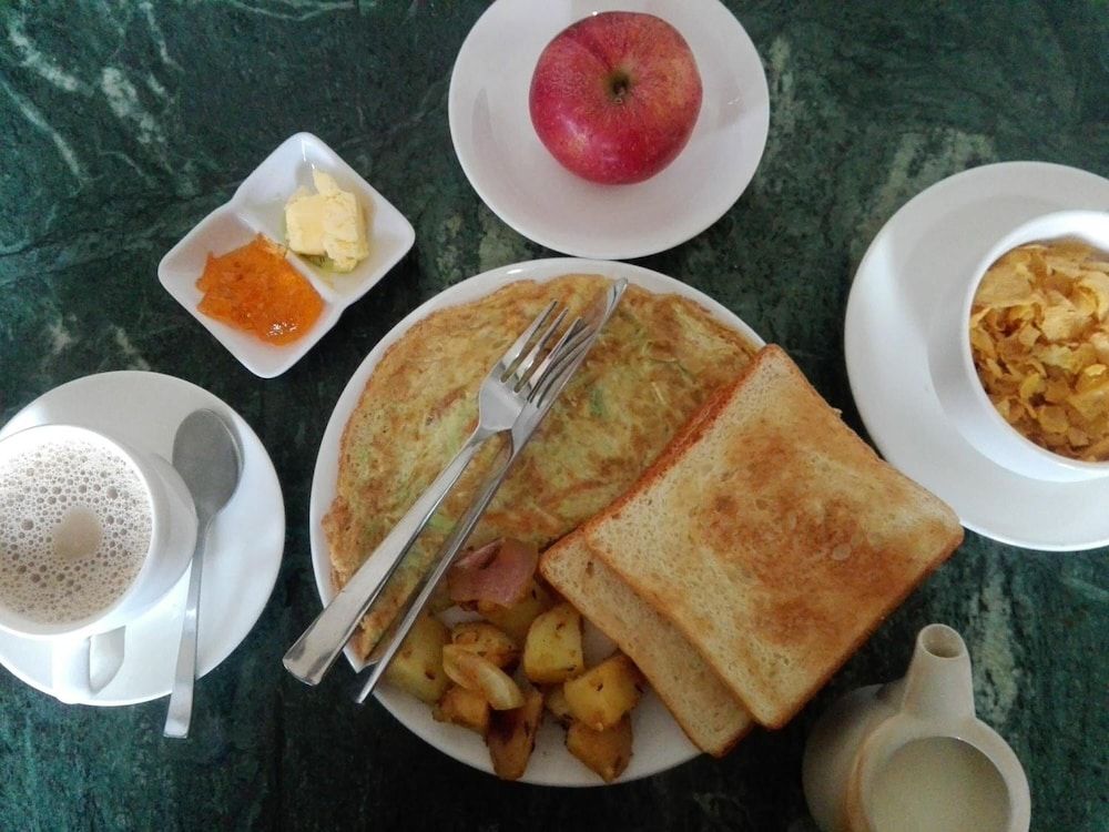 undefined Hotel Green Tara 10