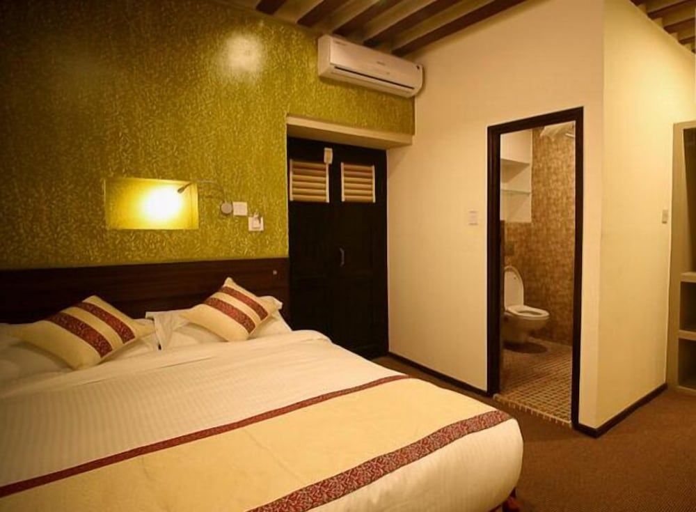 undefined Hotel Heranya 3