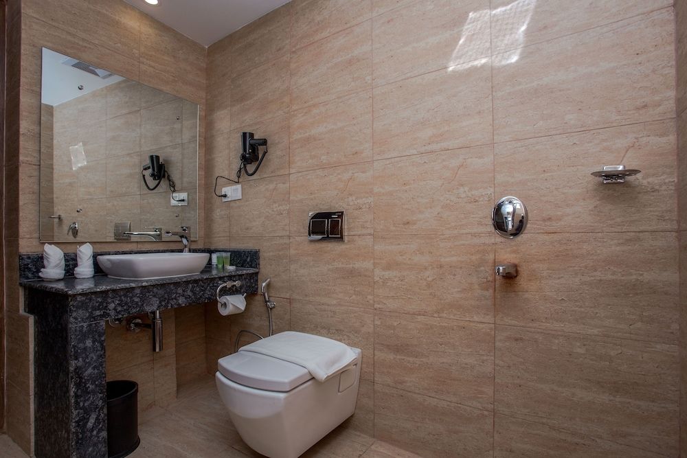 Pokhara Batika Deluxe Twin Room 10