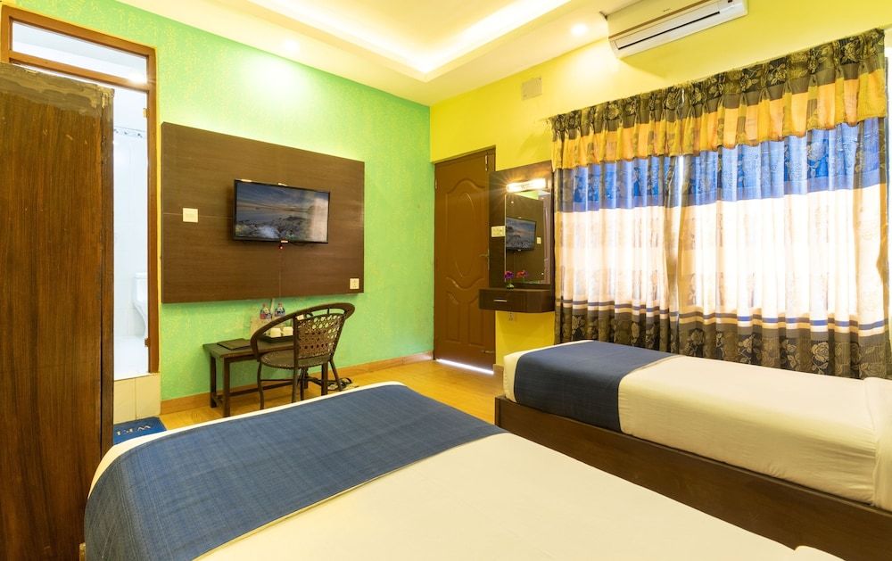 undefined Golden Gate Hotel 2