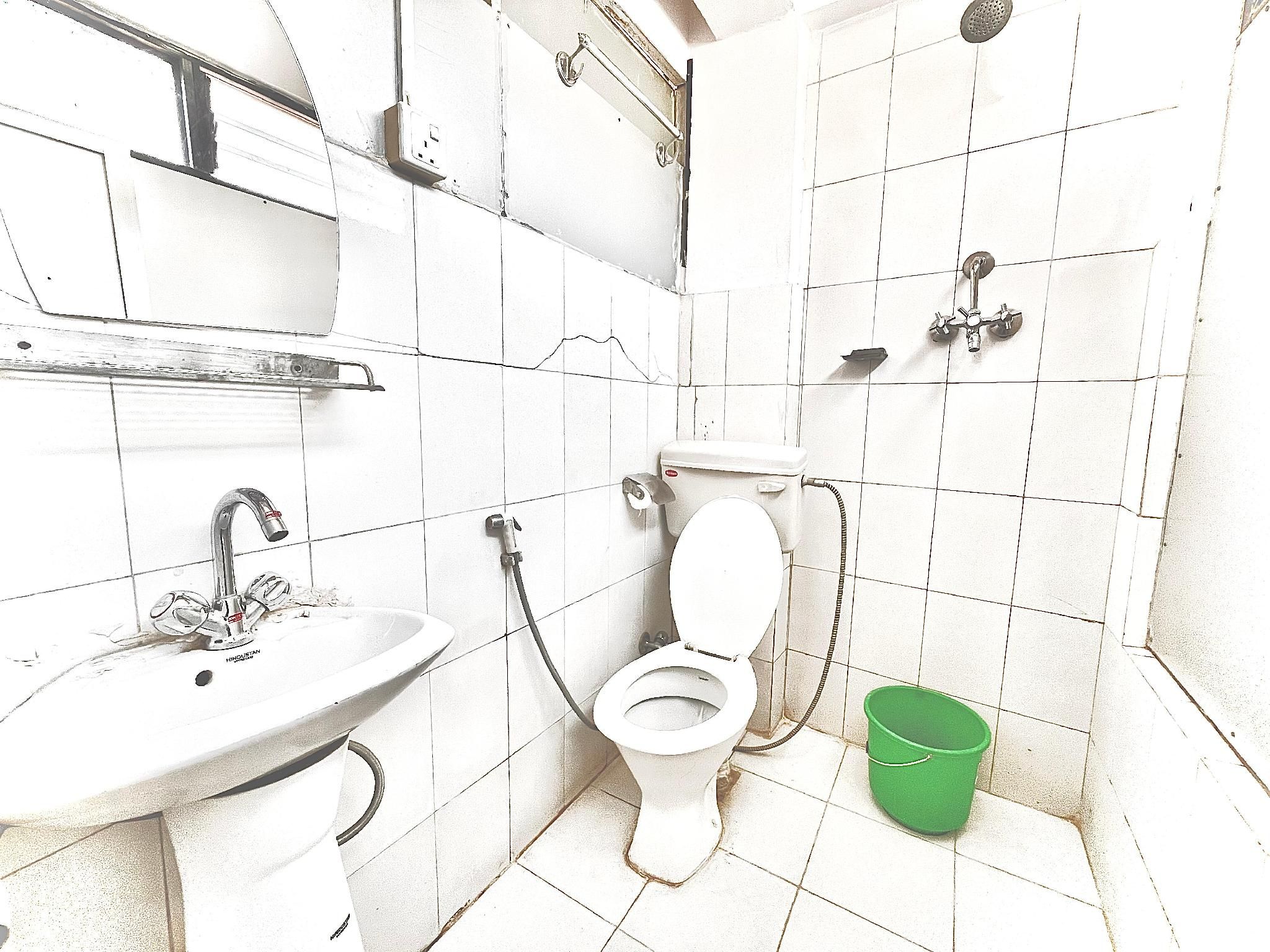 undefined Metro Eco Hotel 4