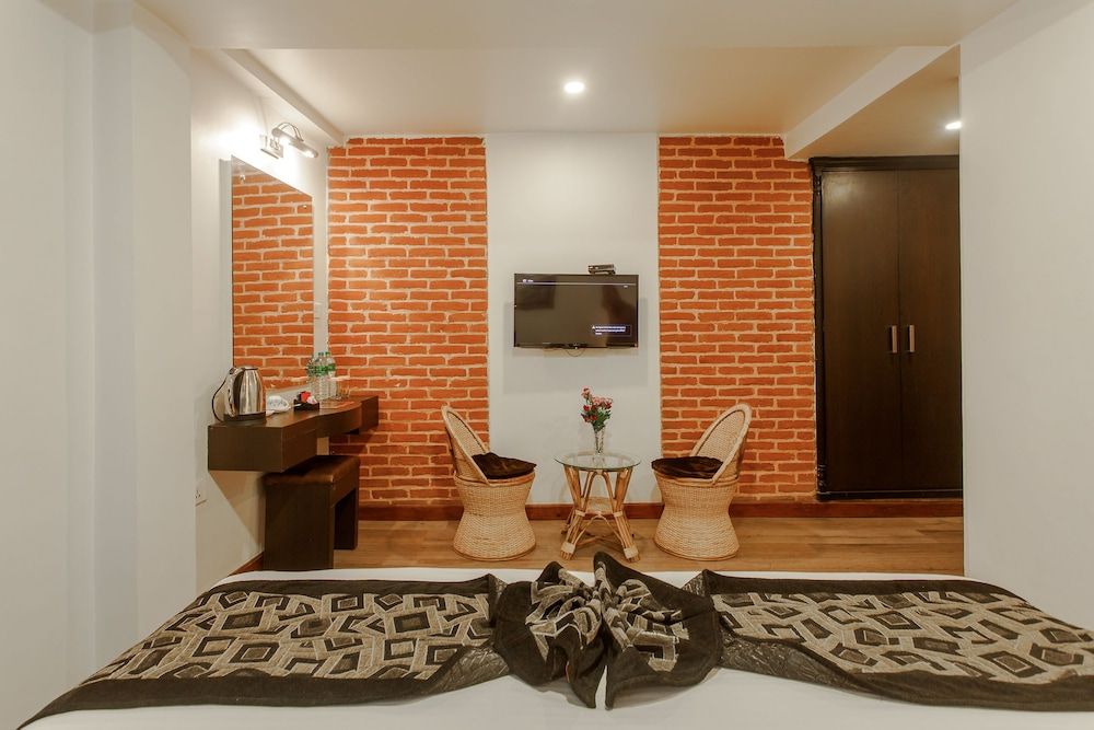 Hotel Shreesu Deluxe Room 6