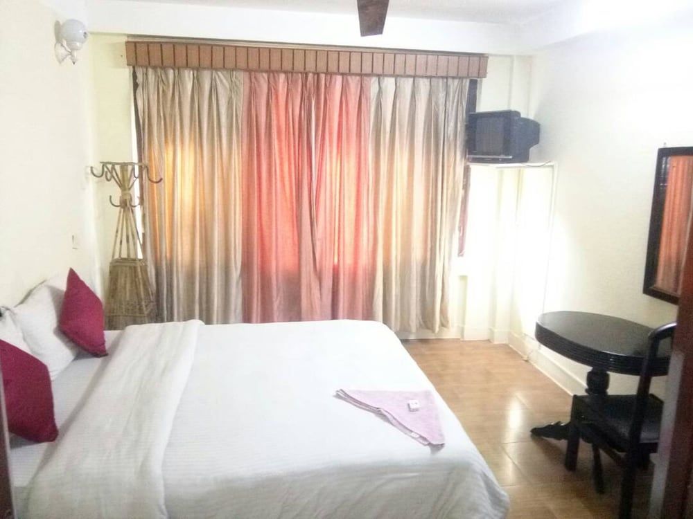 Everest Mount Holiday Deluxe Room 3