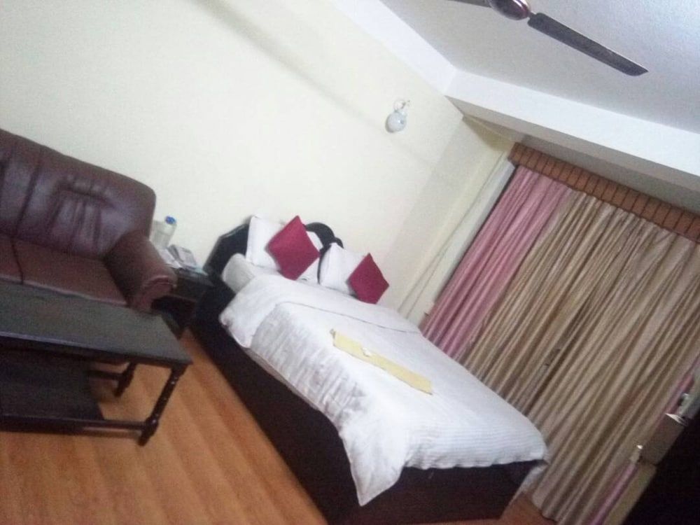 Everest Mount Holiday Deluxe Room 4