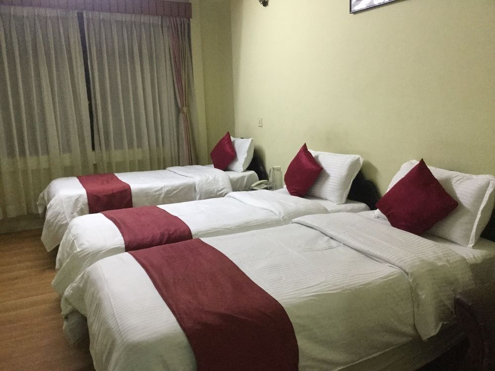 Everest Mount Holiday Deluxe Room 9