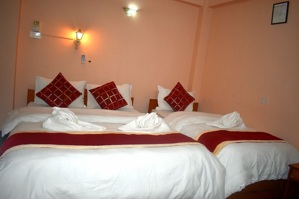 undefined Festoon Hotel 4