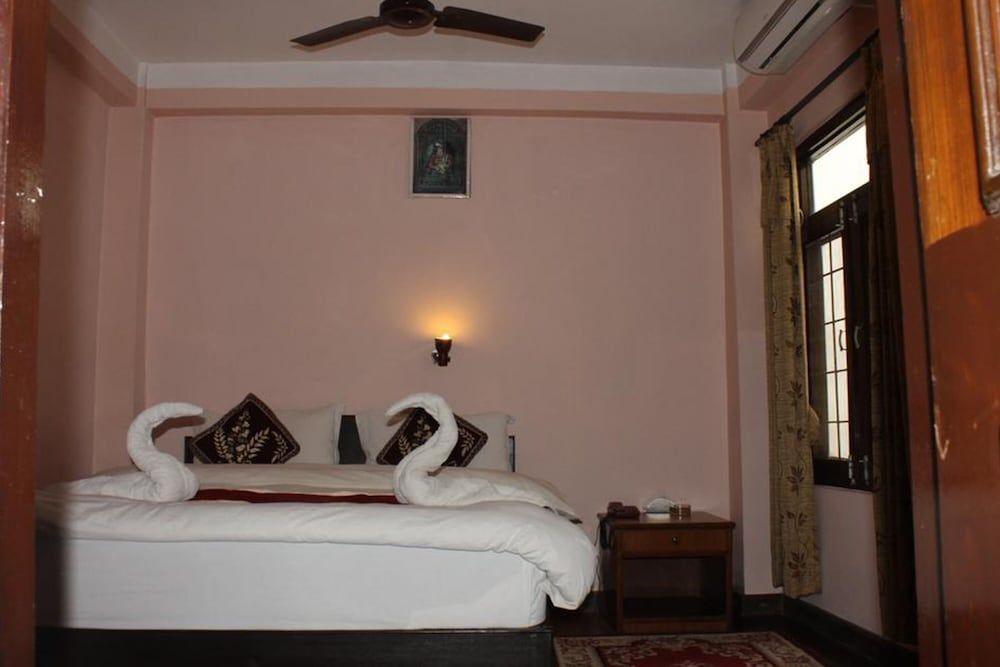 undefined Festoon Hotel 2