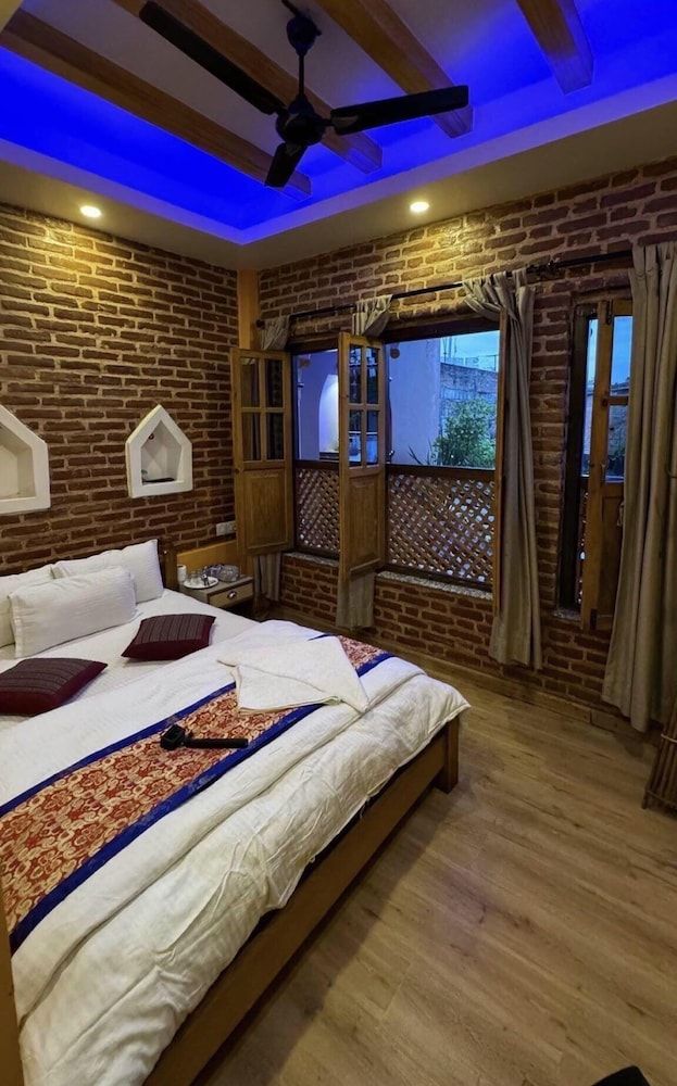 undefined BLUE MOUNTAIN HOME STAY 3