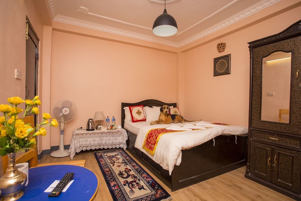 undefined BLUE MOUNTAIN HOME STAY