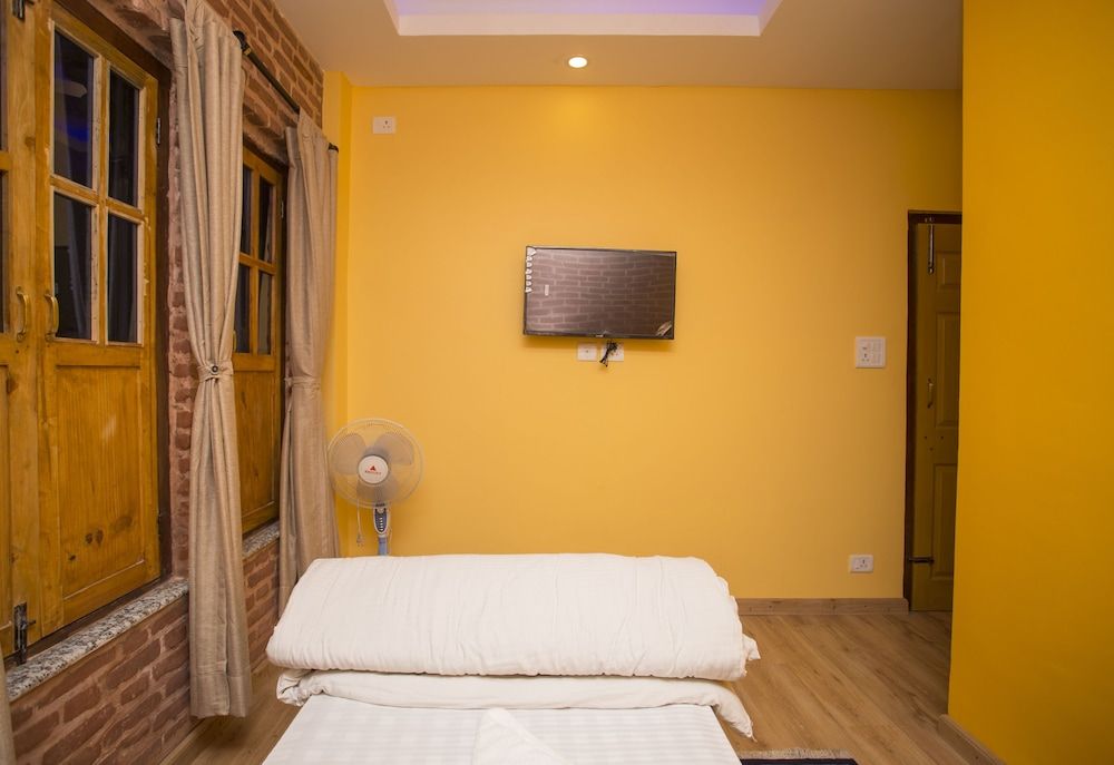 undefined BLUE MOUNTAIN HOME STAY 4