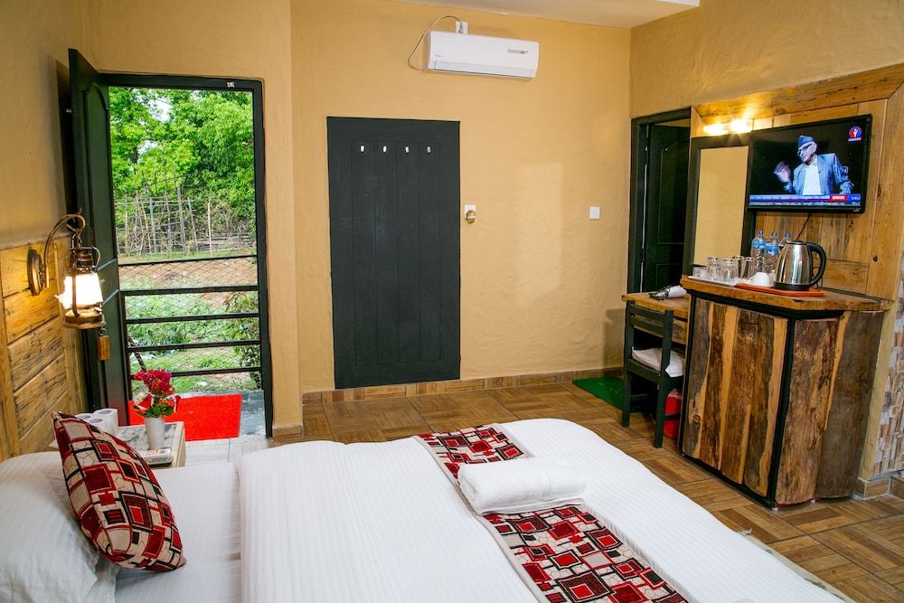 Tourist Residency Deluxe Room, 1 Bedroom, City View 3