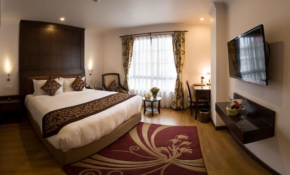 The Maya Manor Boutique by KGH Group Deluxe Room, 1 Bedroom, Non Smoking, Bathtub 3