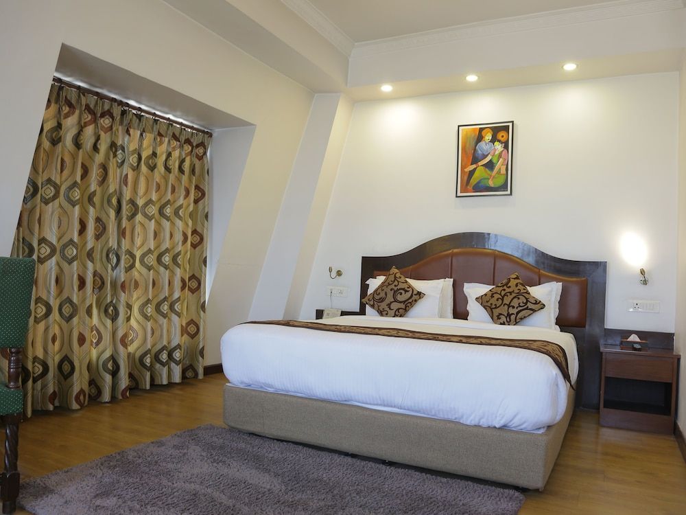 The Maya Manor Boutique by KGH Group Deluxe Room, 1 Bedroom, Non Smoking, Bathtub 4