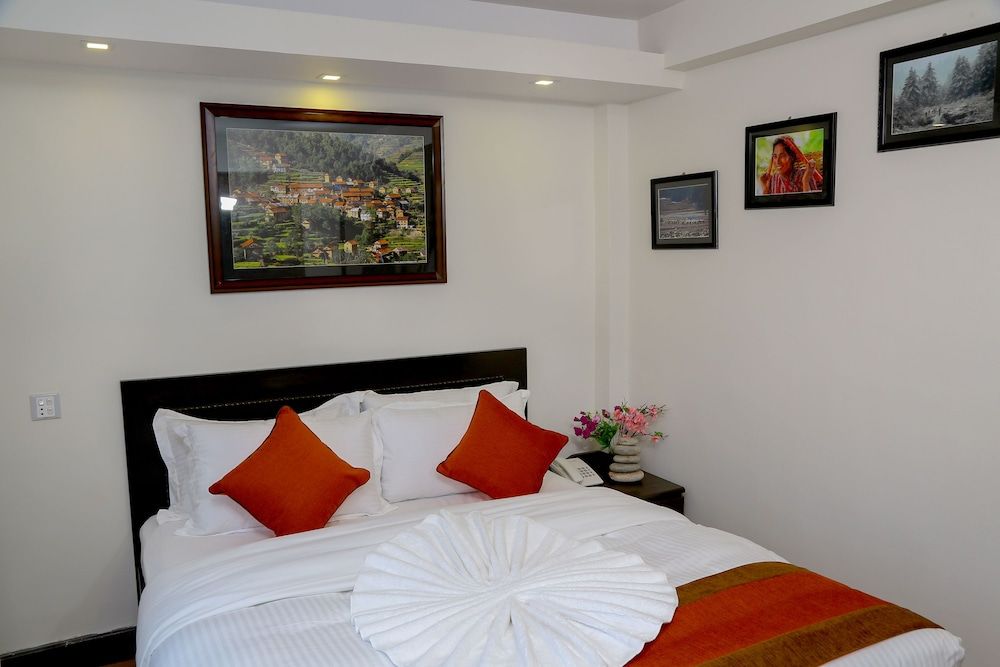 Hotel Himalayan Oasis Deluxe Double Room, 1 Double Bed, Hill View 7