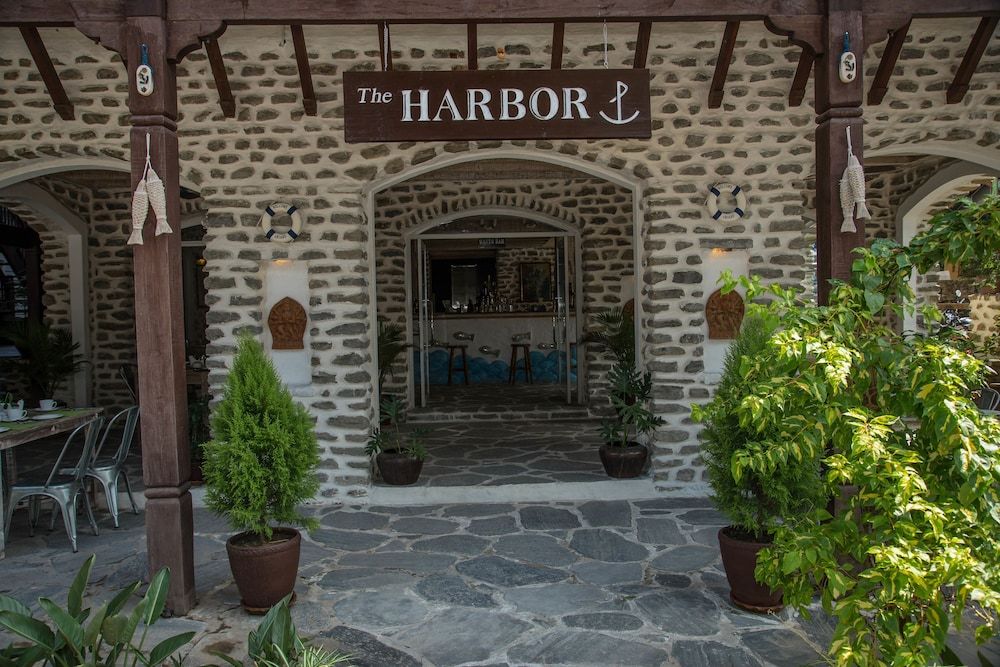 undefined Glacier Hotel and Spa 3