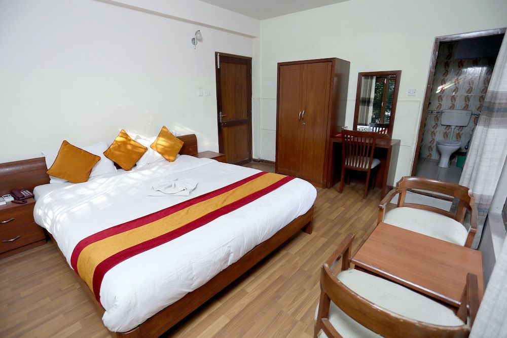 Hotel Ancient Center Deluxe King Room 4