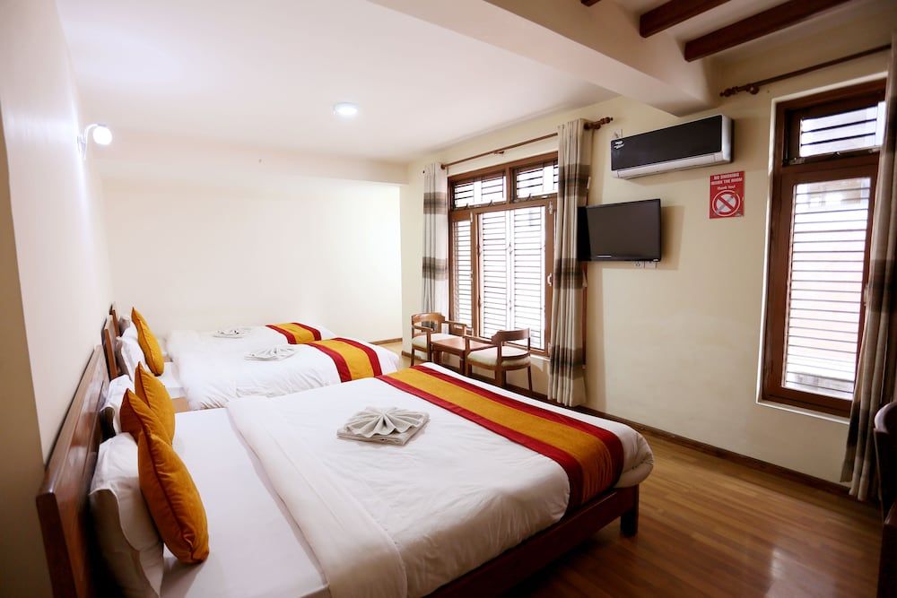 Hotel Ancient Center Deluxe King Room 3